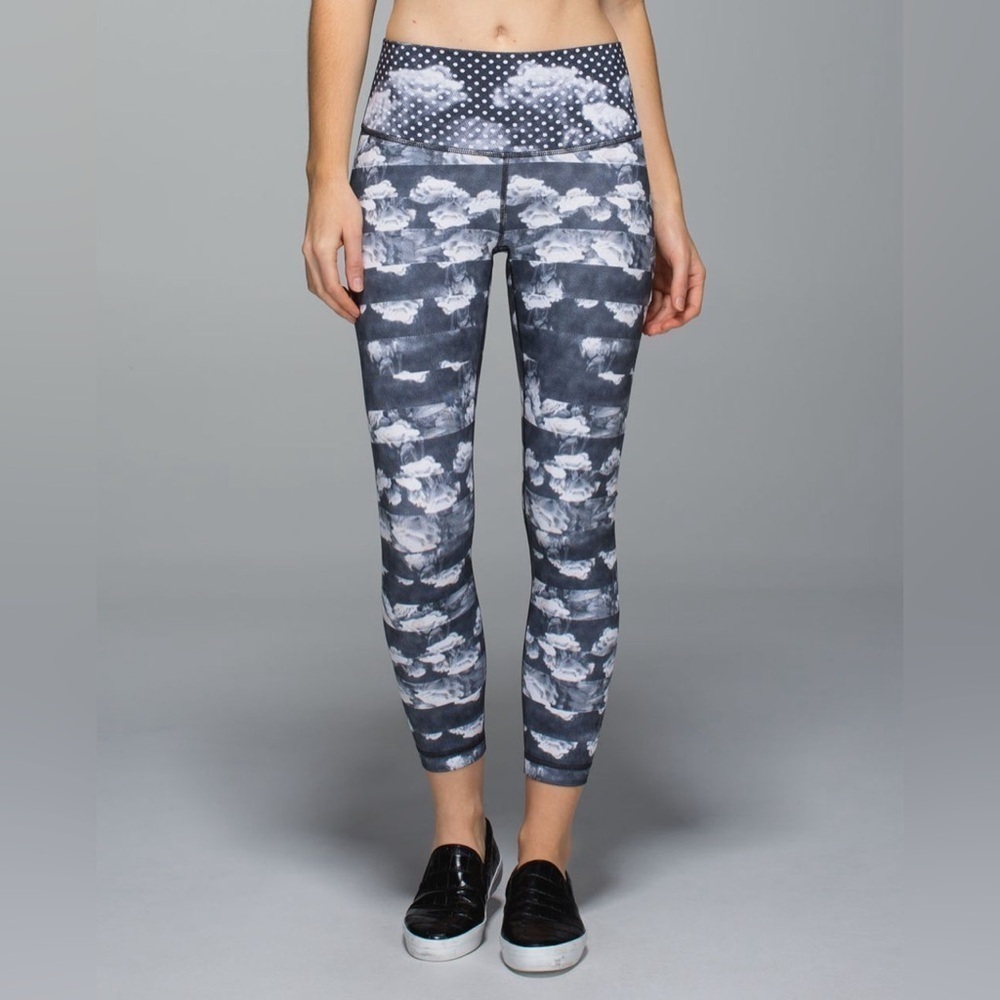 Lululemon High Times Pant, size 4